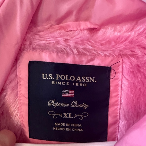 U.S. Polo Assn. Pink Puffer Vest - Picture 4 of 7